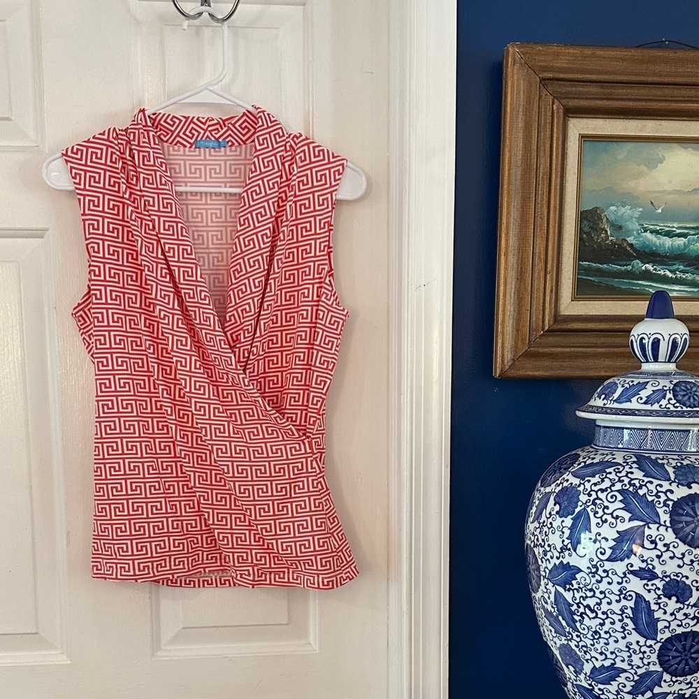 J. McLaughlin Red & White Geometric Print Nylon & Spandex Wrap Blouse Sz Medium